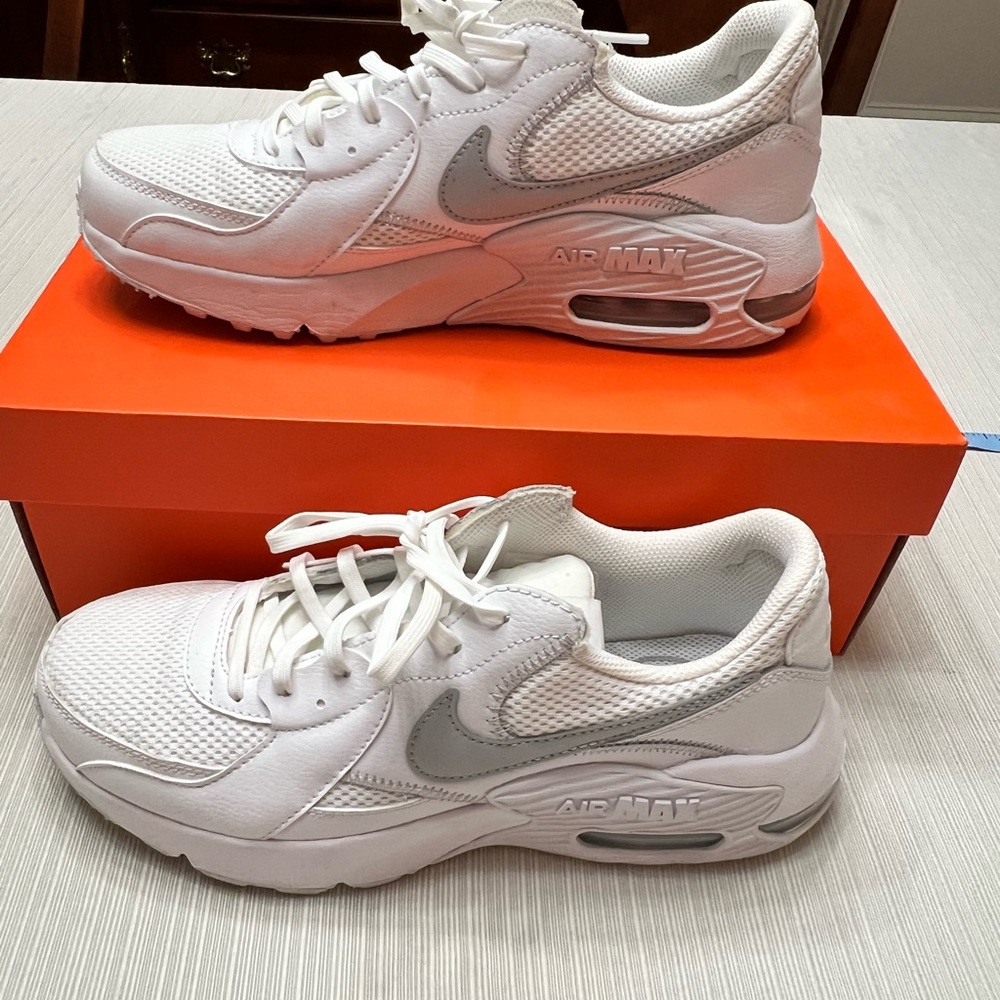 Nike Air Max White and Gray Athletic Shoes